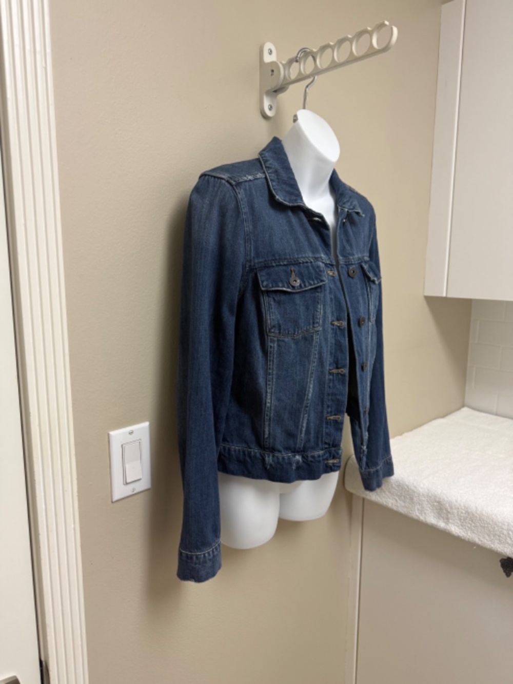PAIGE Denim Jacket "Junya Destructed" Long Sleeve Pockets Blue Distressed Sz XS - Picture 8 of 15